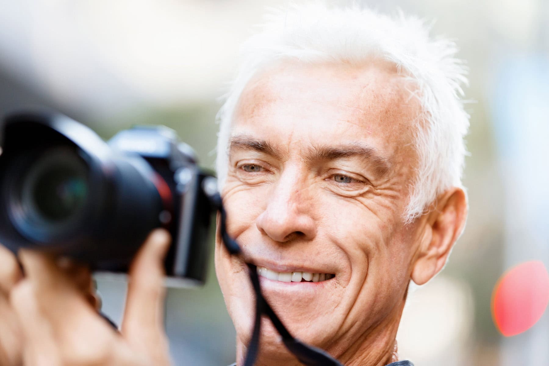 man,senior,fotograaf,foto,fototoestel,fotoles,fotocursus