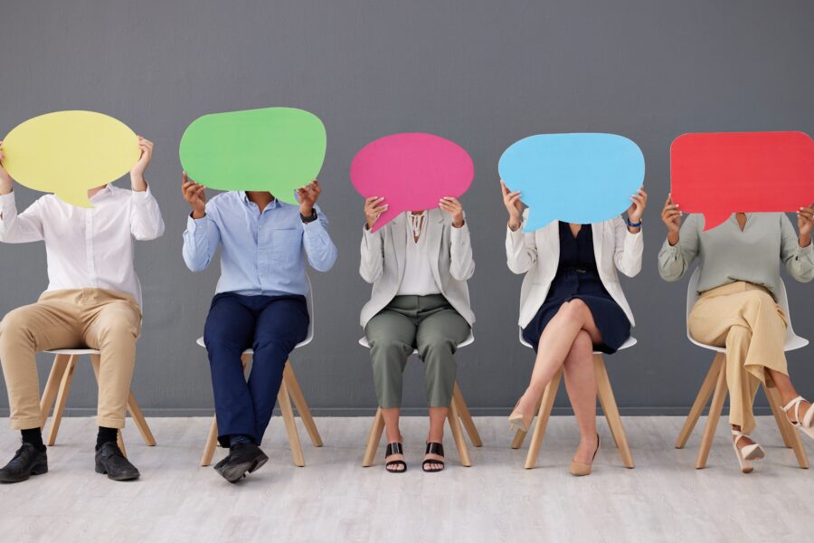 meningen,senioren,belangen,tekstballon,socialmedia,tekst,humor