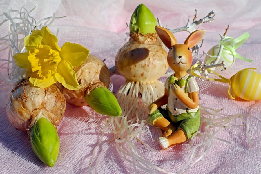 Easter Bunny 3154074 1280