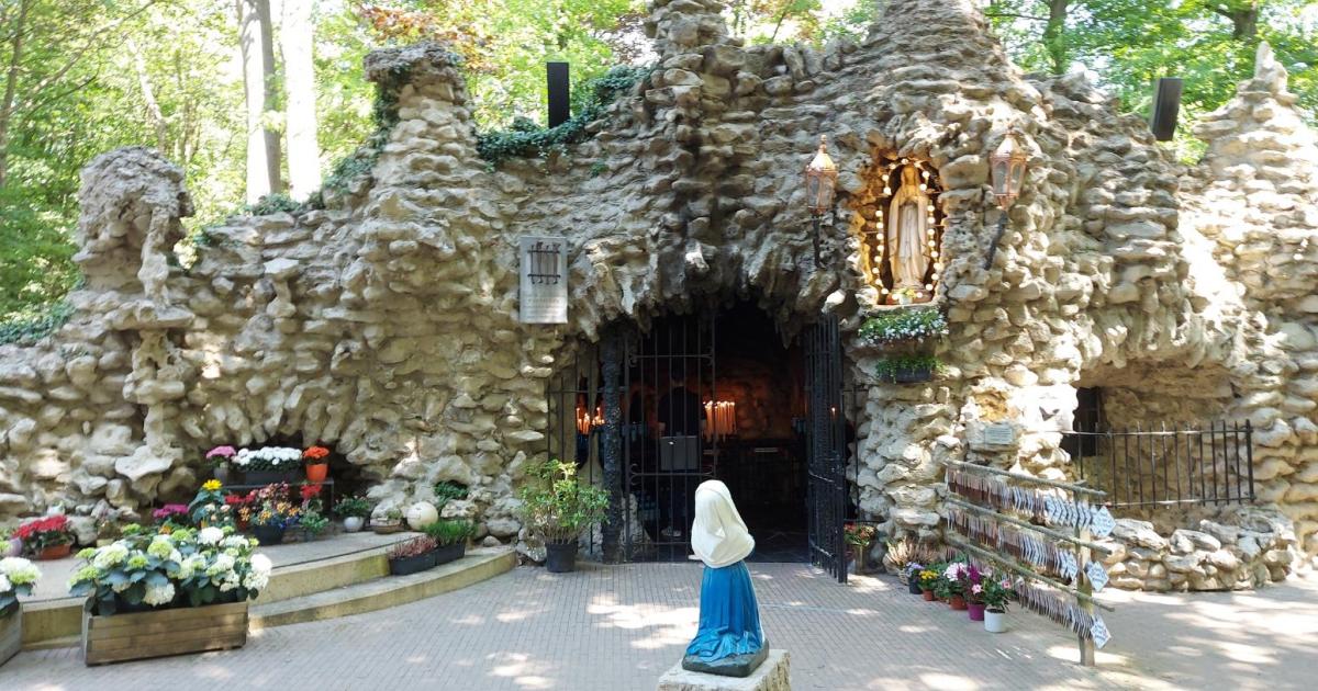 Lourdes9