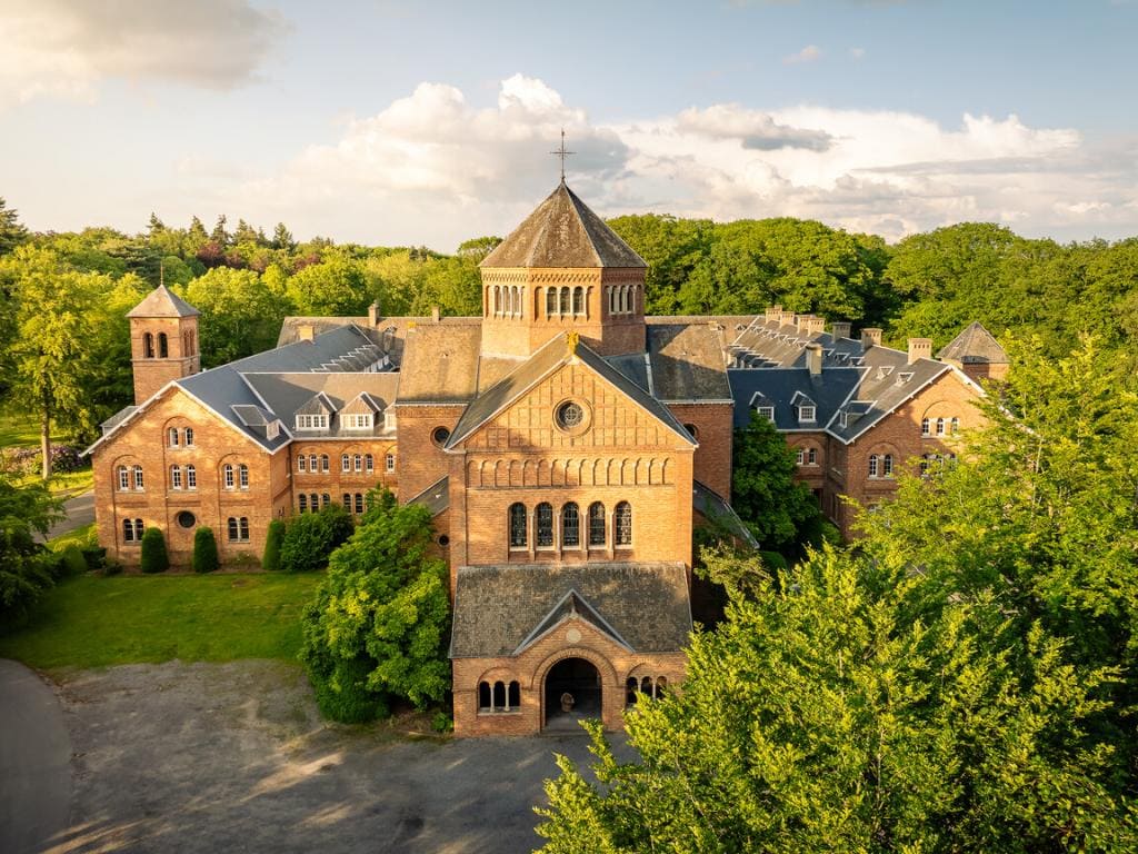 Lage Resolutie O.l.v. Priorij Van Bethanie Drone 2 17