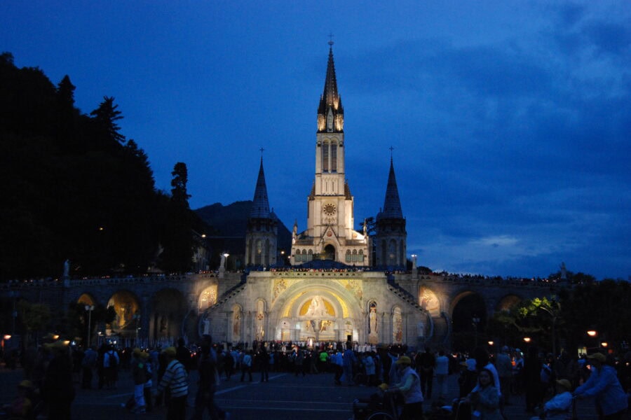 2009 Lourdes Kaarsen Processie (31)