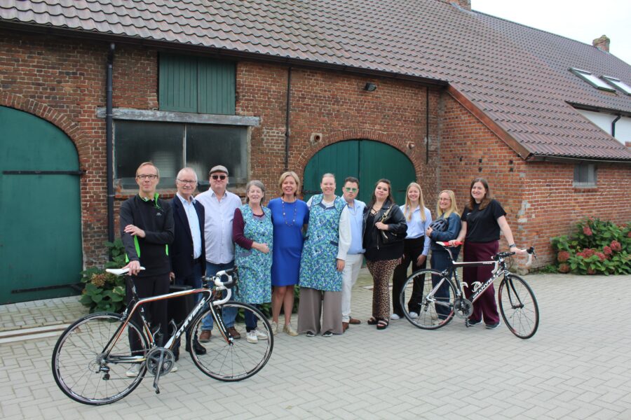 Toneel Putte Ertbrand Martha En Mathilde